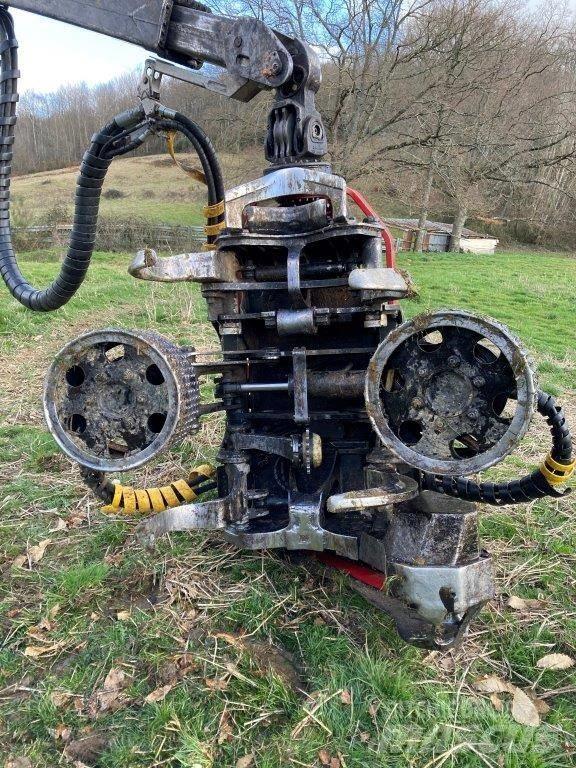 Komatsu 370.2 Harvester heads