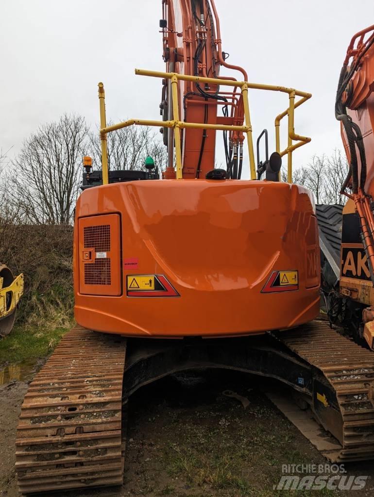 Hitachi ZX225US-7 Crawler excavators