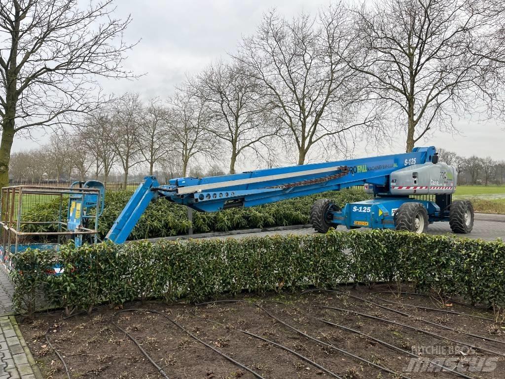 Genie S 125 Telescopic boom lifts