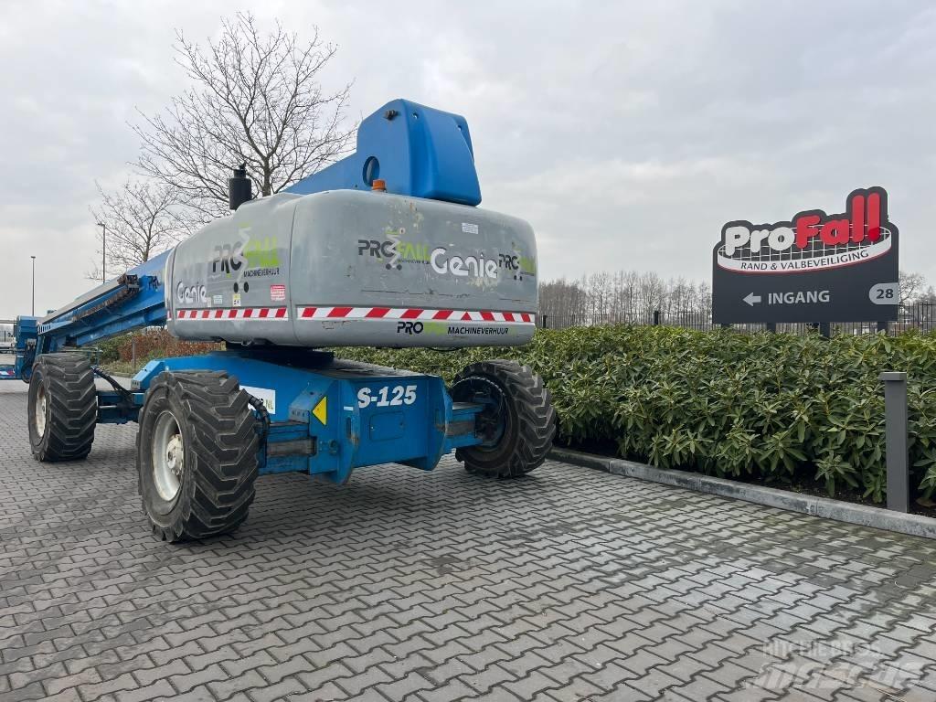Genie S 125 Telescopic boom lifts