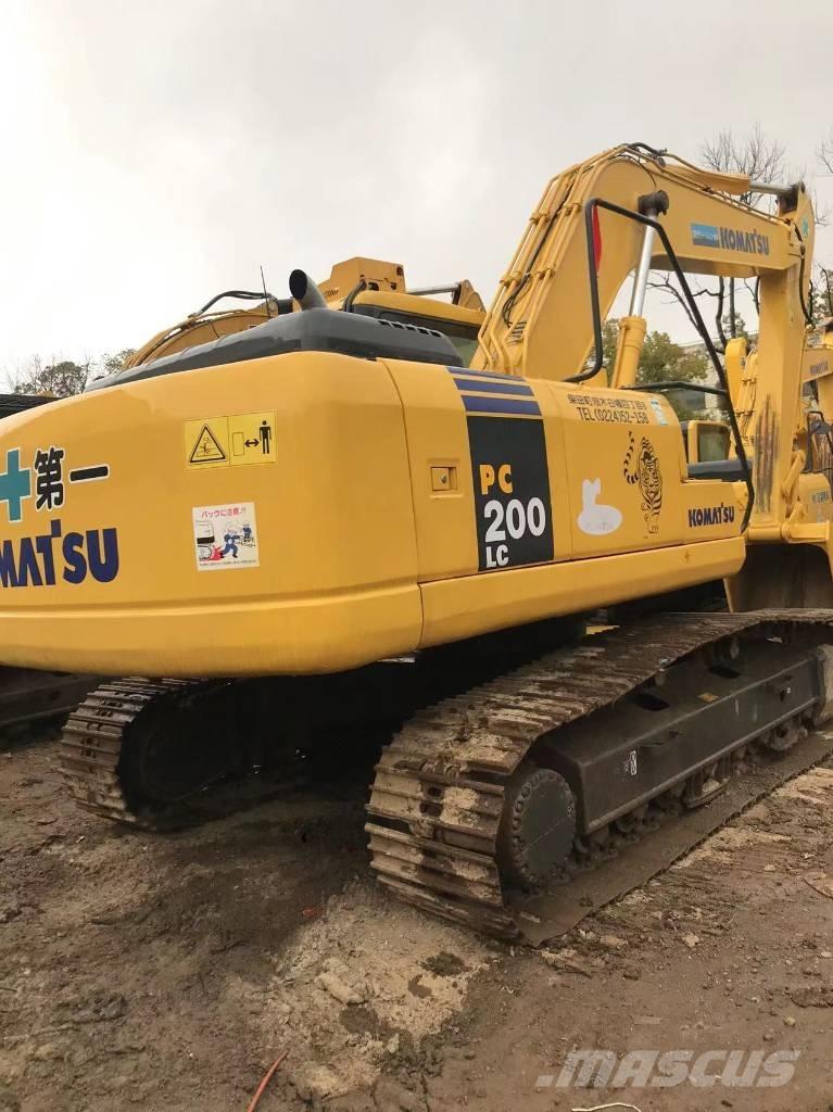 Komatsu PC 200-7 Crawler excavators