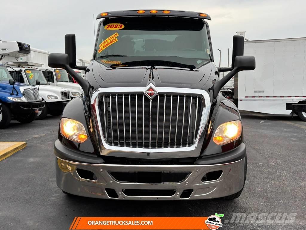 International LT 625 Tanker trucks