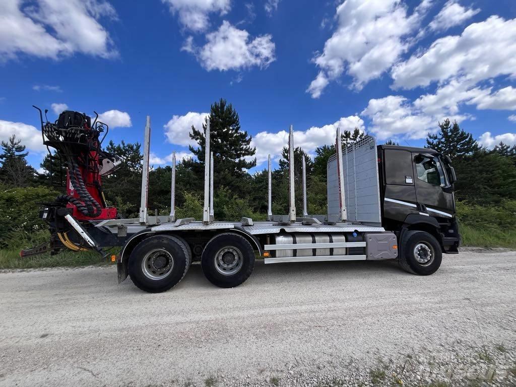 Renault Kerax 6x4 Loader cranes