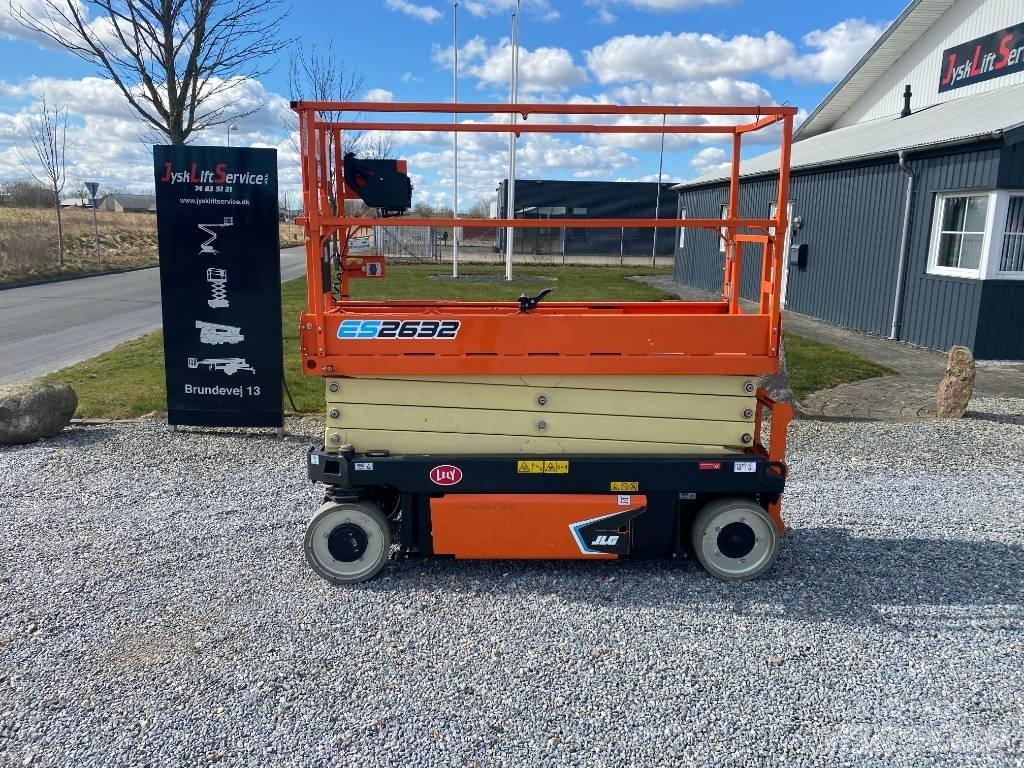 JLG ES 2632 Scissor lifts