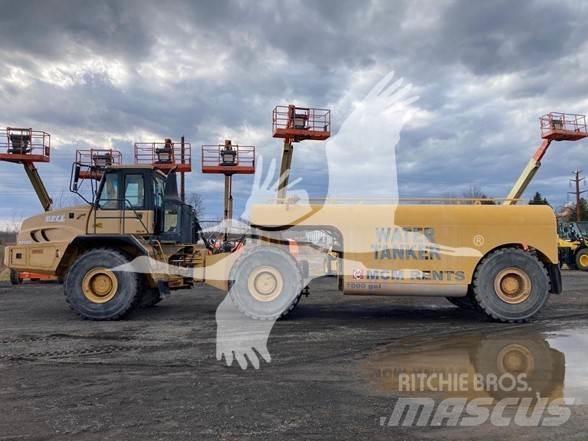 Bell 4206D Tanker trucks