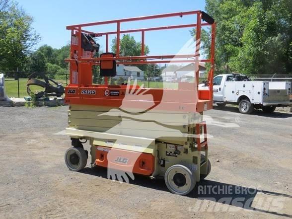 JLG 2632ES Scissor lifts