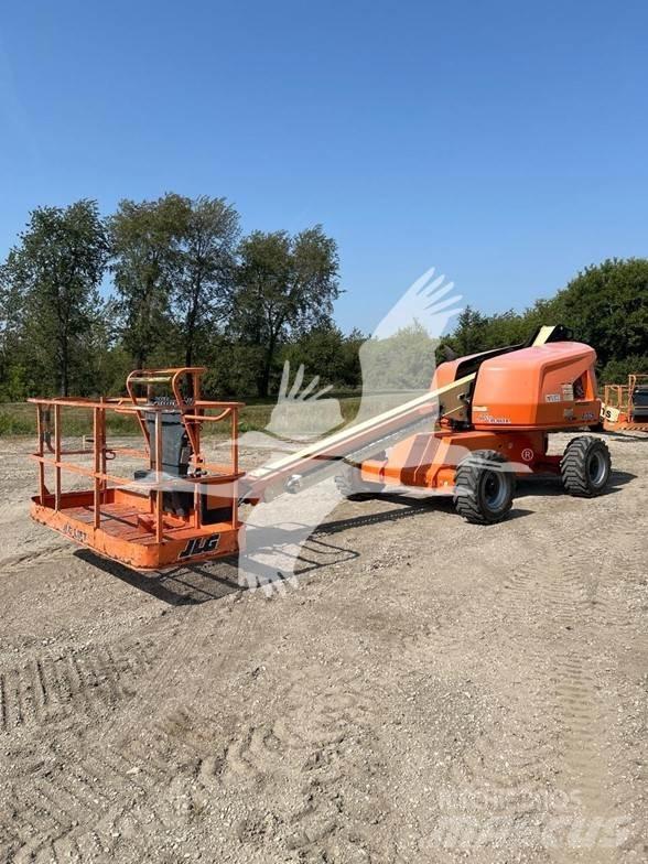 JLG 400S Telescopic boom lifts