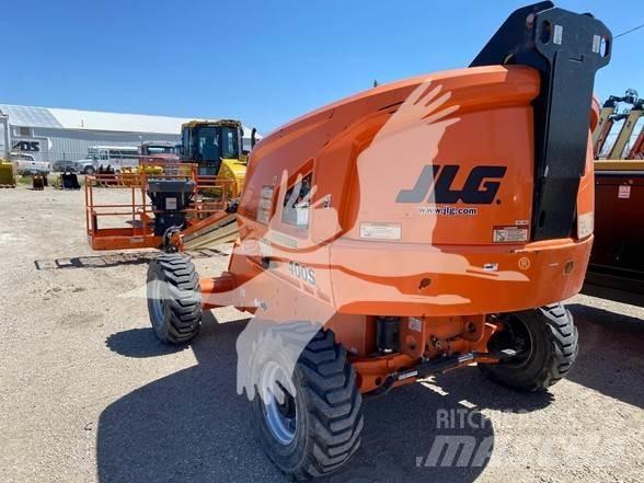 JLG 400S Telescopic boom lifts