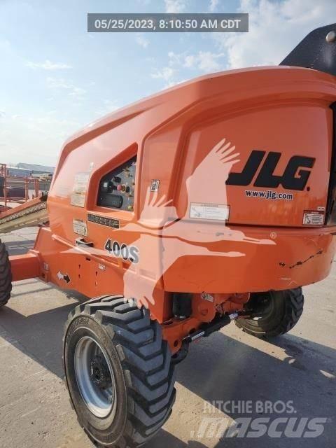 JLG 400S Telescopic boom lifts