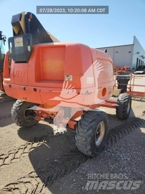 JLG 400S Telescopic boom lifts
