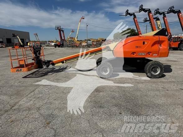 JLG 400S Telescopic boom lifts