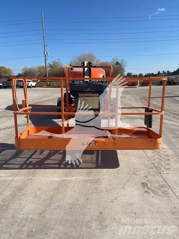 JLG 400S Telescopic boom lifts