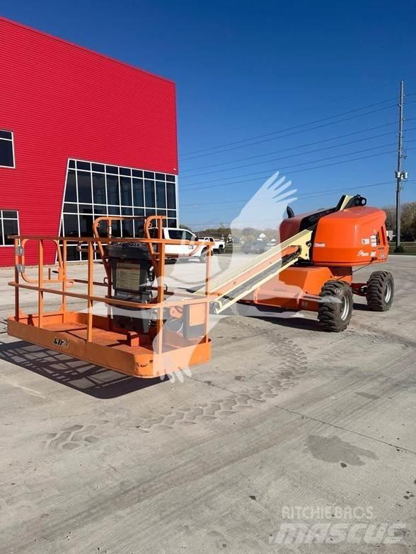 JLG 400S Telescopic boom lifts
