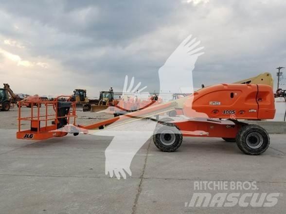 JLG 400S Telescopic boom lifts