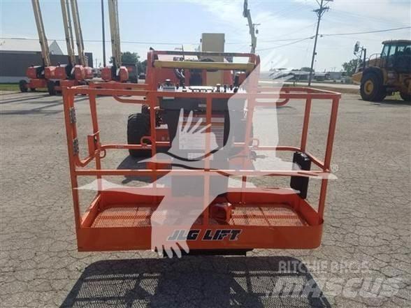 JLG 450AJ Articulated boom lifts