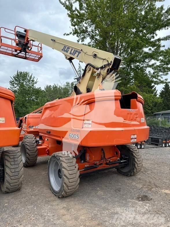 JLG 600S Telescopic boom lifts