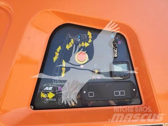JLG 660SJ Telescopic boom lifts
