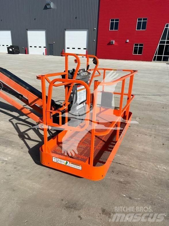 JLG 660SJ Telescopic boom lifts