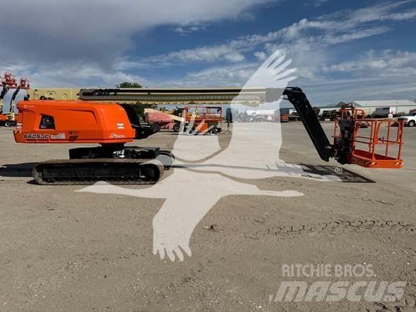 JLG 660SJC Telescopic boom lifts