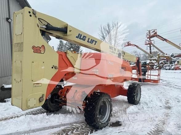 JLG 800AJ Articulated boom lifts