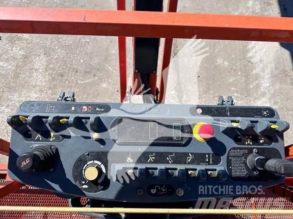 JLG 860SJ Telescopic boom lifts