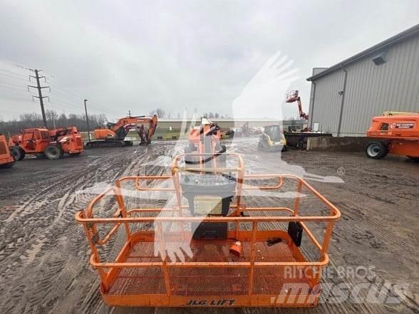 JLG 860SJ Telescopic boom lifts