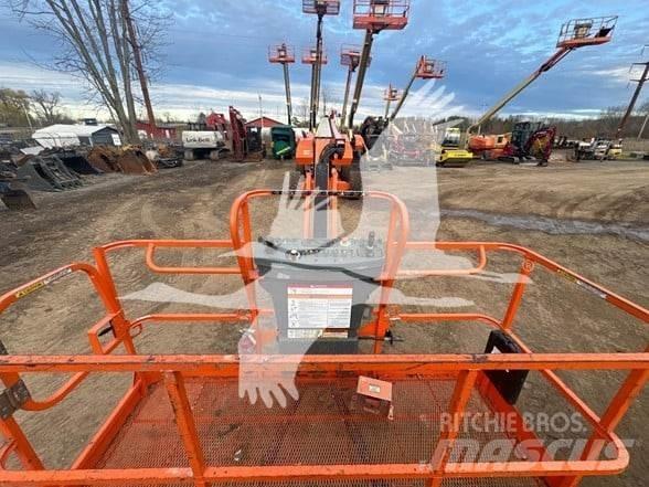 JLG 860SJ Telescopic boom lifts