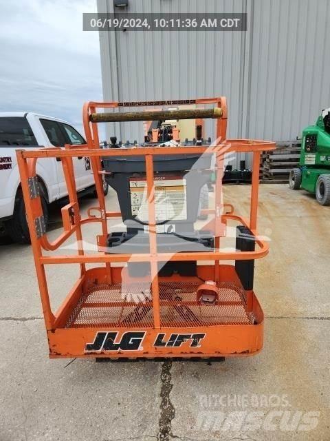 JLG E300AJP Articulated boom lifts