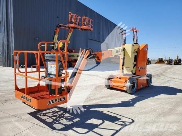 JLG E300AJP Articulated boom lifts