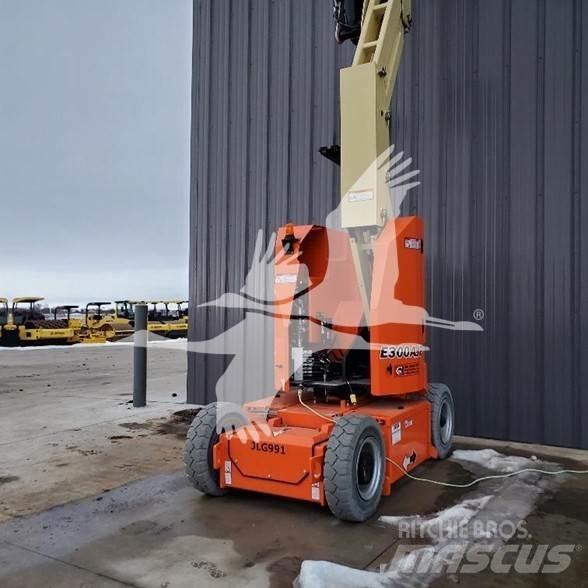 JLG E300AJP Articulated boom lifts