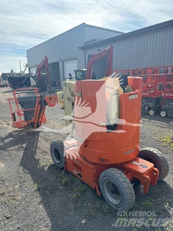 JLG E300AJP Articulated boom lifts