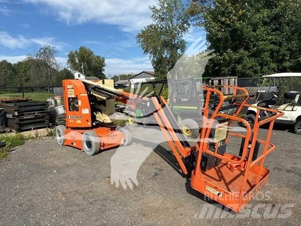 JLG E300AJP Articulated boom lifts