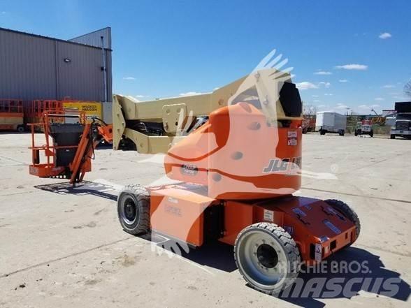 JLG E400AJPN Articulated boom lifts