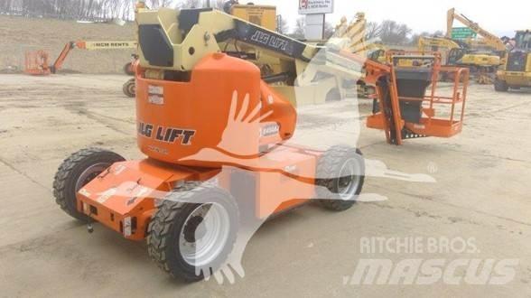 JLG E450AJ Articulated boom lifts