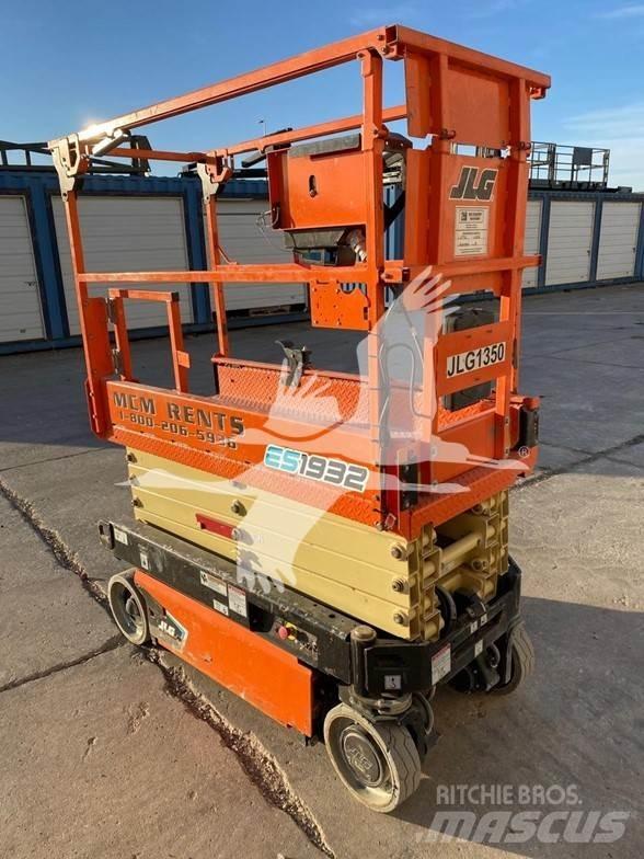 JLG ES1932 Scissor lifts