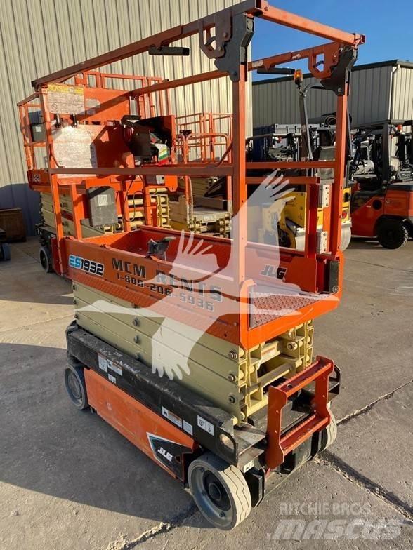 JLG ES1932 Scissor lifts