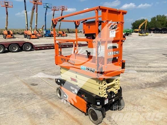 JLG ES1932 Scissor lifts