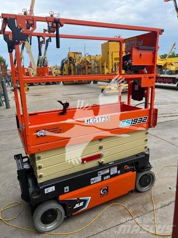 JLG ES1932 Scissor lifts