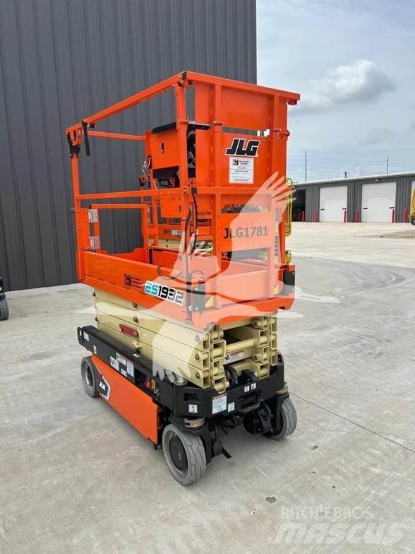 JLG ES1932 Scissor lifts