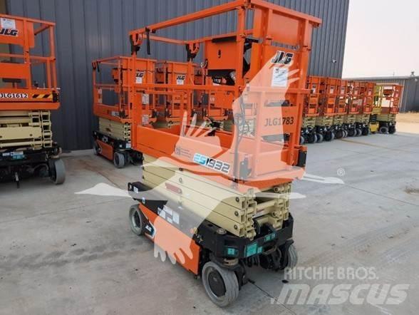 JLG ES1932 Scissor lifts