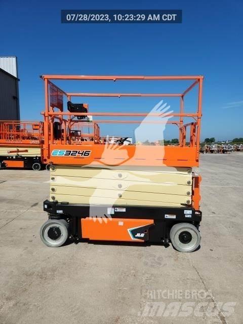 JLG ES3246 Scissor lifts