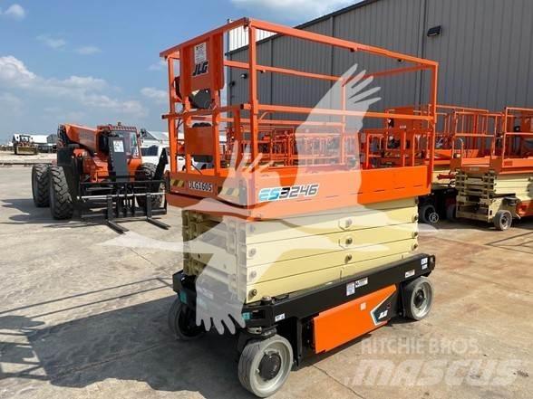 JLG ES3246 Scissor lifts