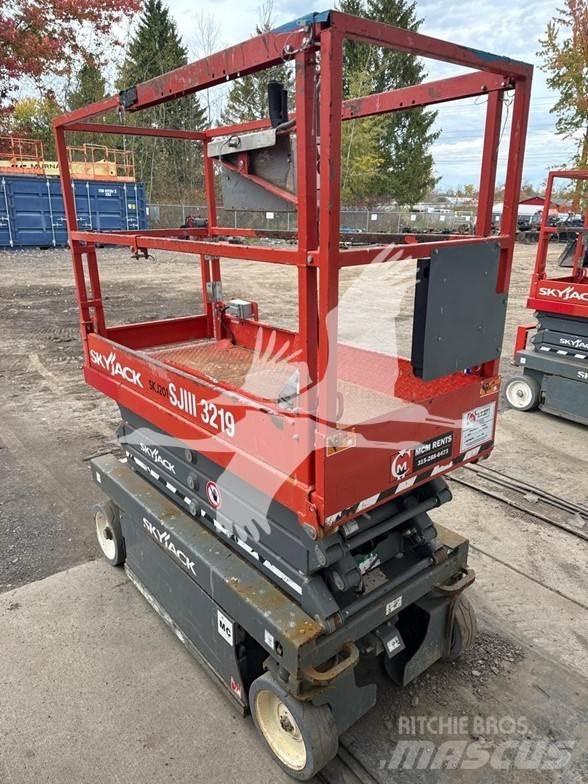 SkyJack SJ3219 Scissor lifts