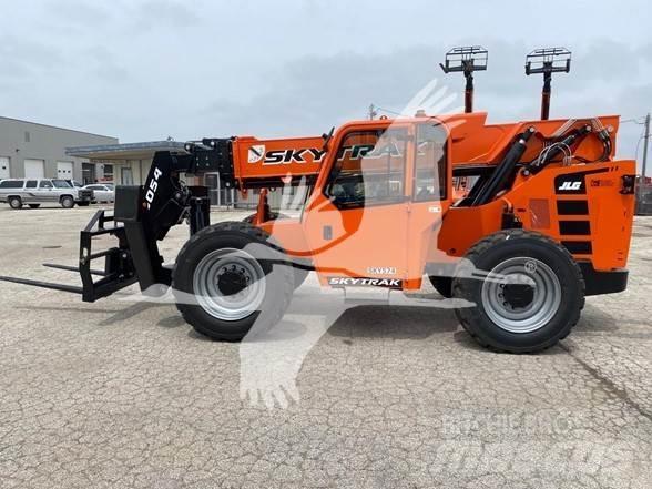 SkyTrak 10054 Telescopic handlers