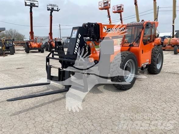 SkyTrak 10054 Telescopic handlers