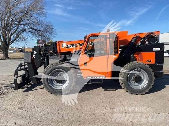 SkyTrak 10054 Telescopic handlers