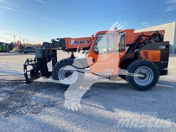 SkyTrak 10054 Telescopic handlers