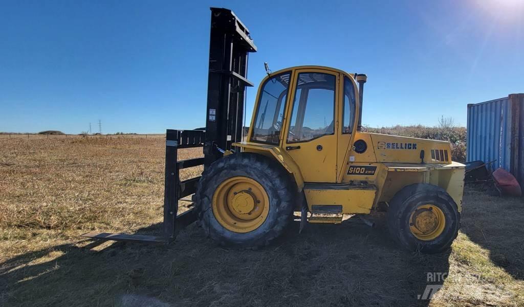 Sellick S100 Rough terrain truck