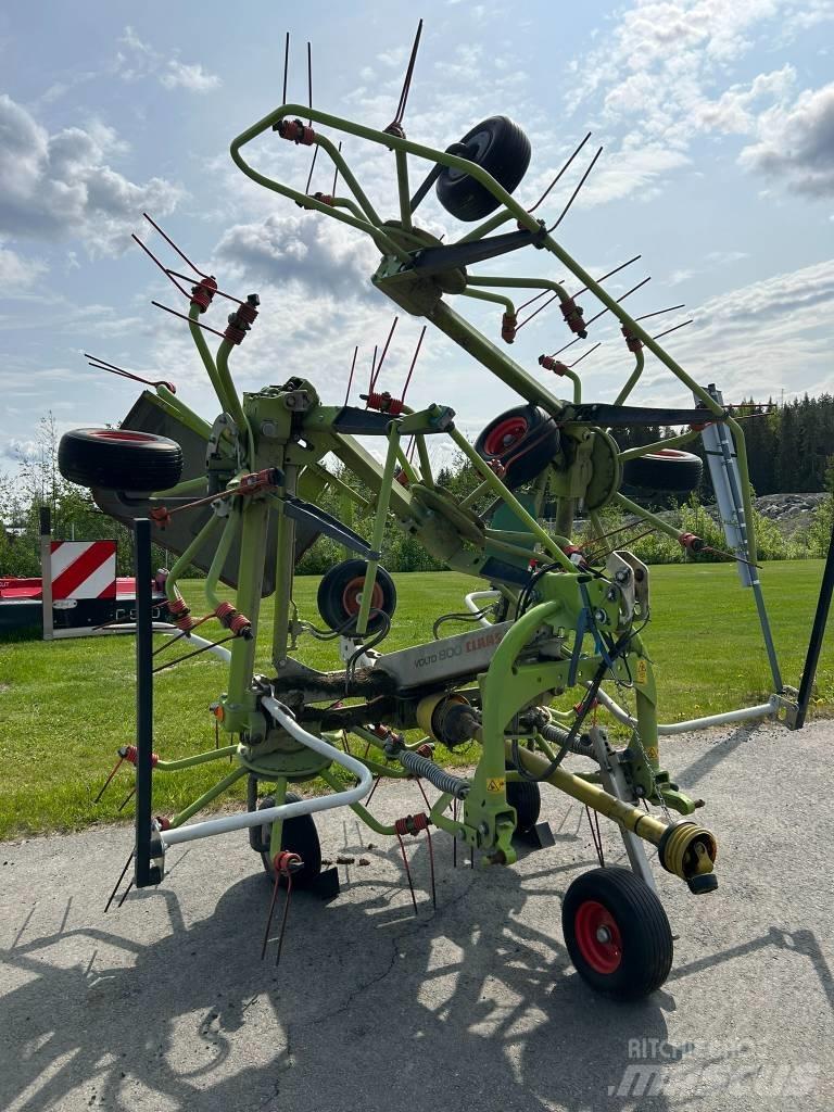 CLAAS Volto 800 Rakes and tedders