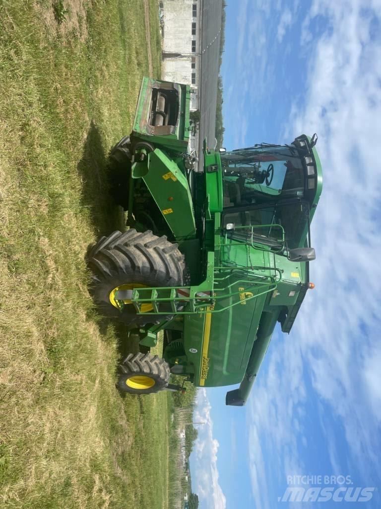John Deere 9780 CTS Combine harvesters